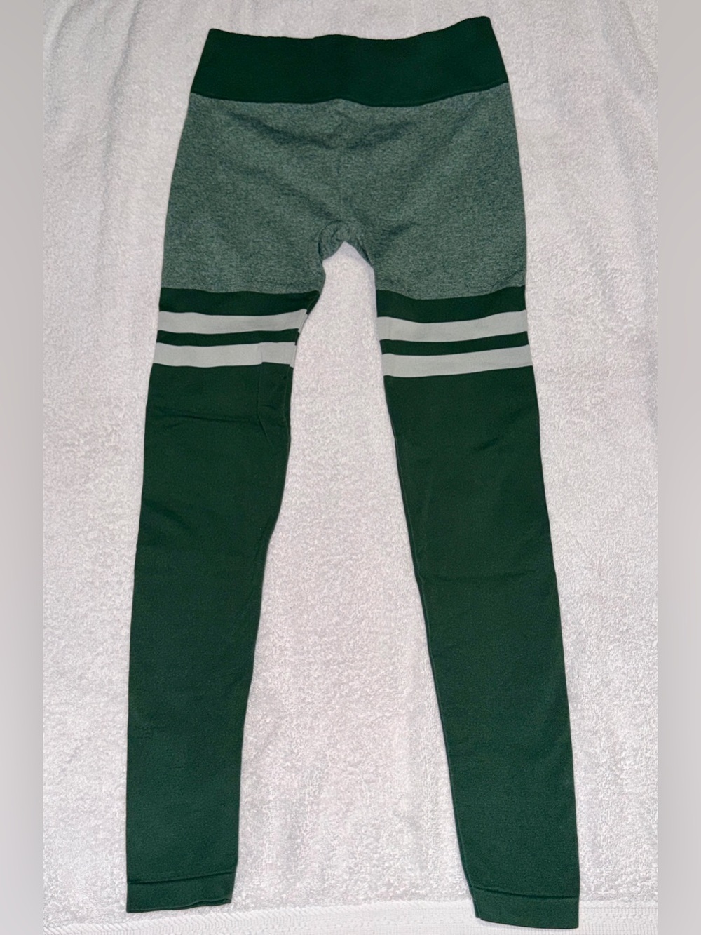 Women’s Green Athletic Leggings with Stripe Detail (like new)